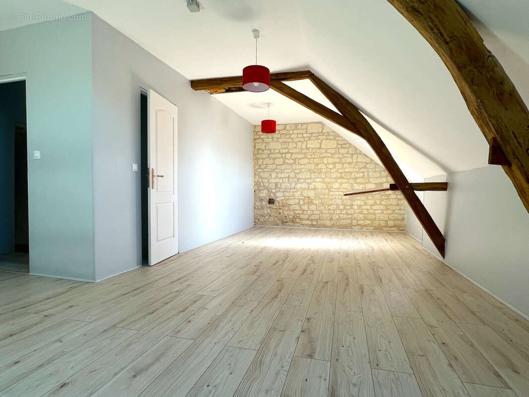 Maison à CHATELLERAULT