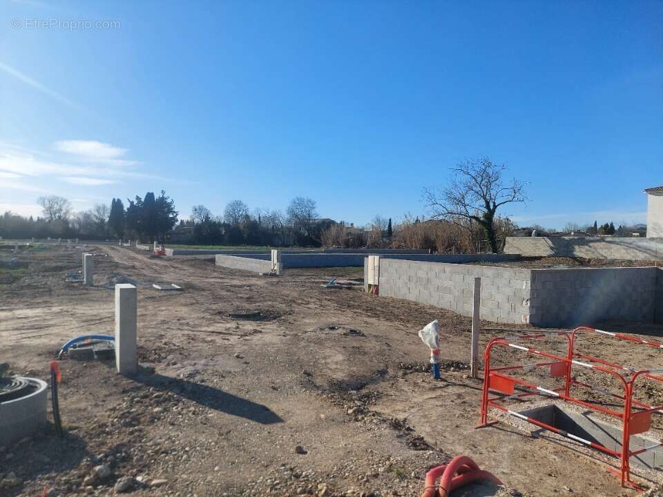 Terrain à SALON-DE-PROVENCE