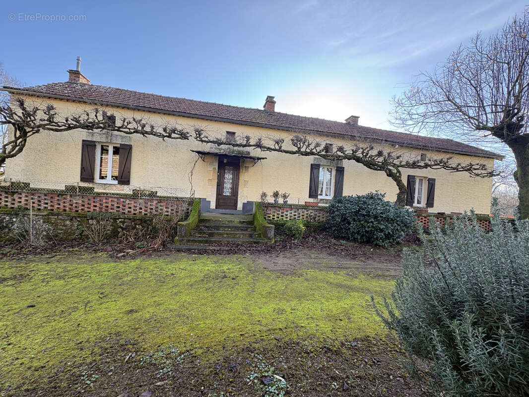 Maison à GRIVES