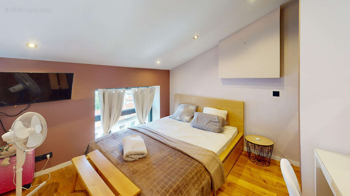 Appartement à SAINT-ETIENNE