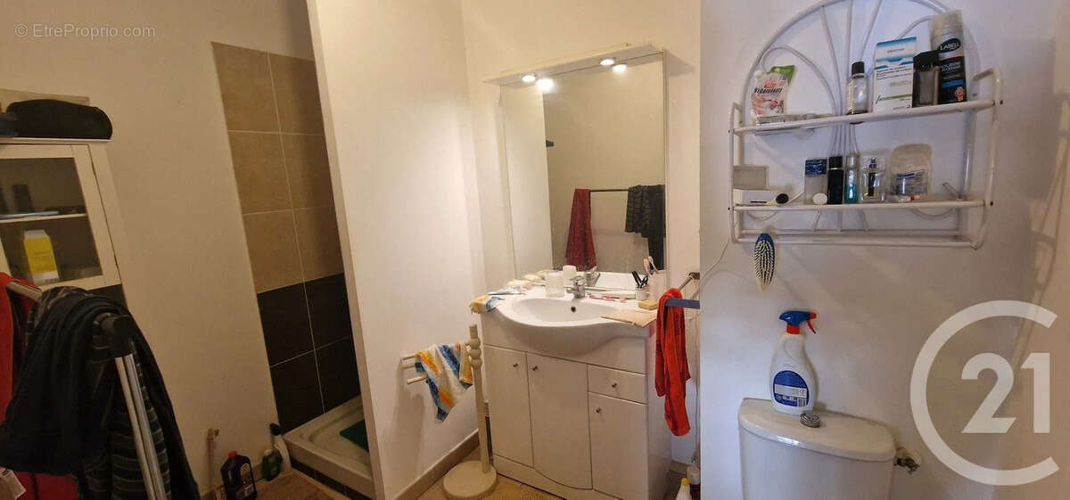 Appartement à LA ROQUEBRUSSANNE