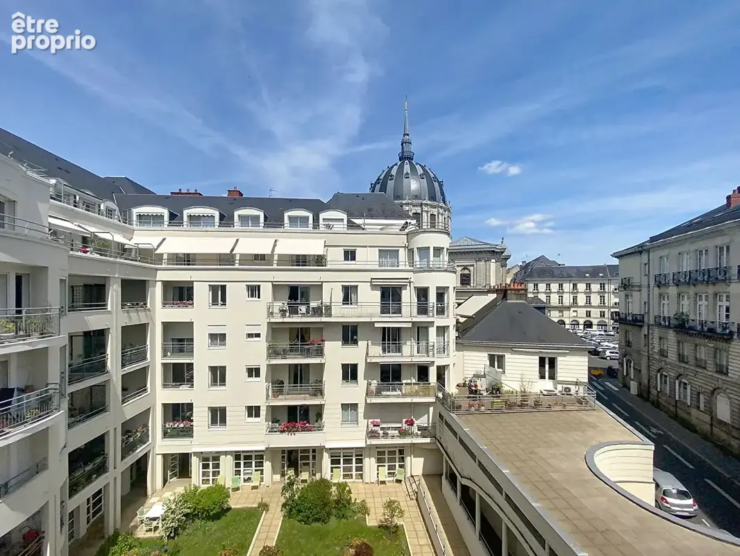 RÉSIDENCE SENIORS : T2 de 55.49 m² avec double Balcon, Cave et Parking - photo 1