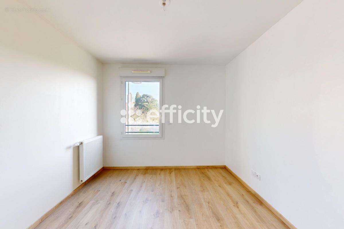 Appartement à SAINT-GENIS-LAVAL