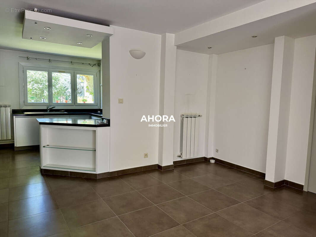 Appartement à MARSEILLE-9E
