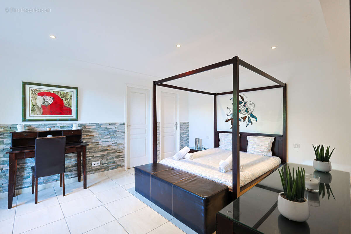 Maison à ENSUES-LA-REDONNE