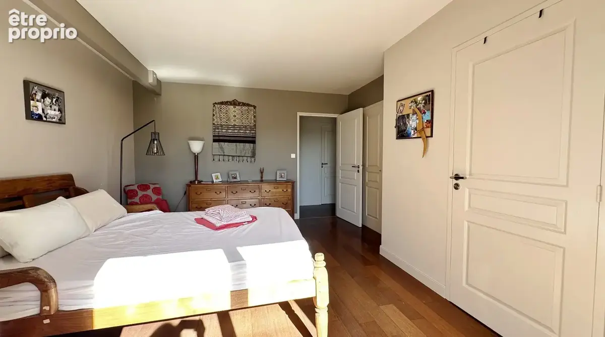 Villa d'architecte de type t6 de 240 m2 avec piscine - photo 24