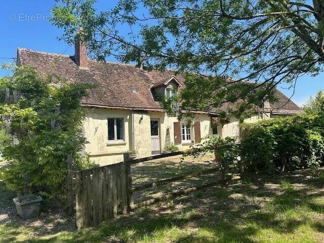 Maison à BROU