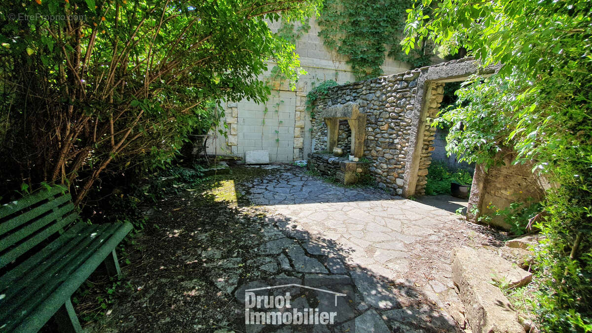 Appartement à SAINT-GENIEZ-D'OLT