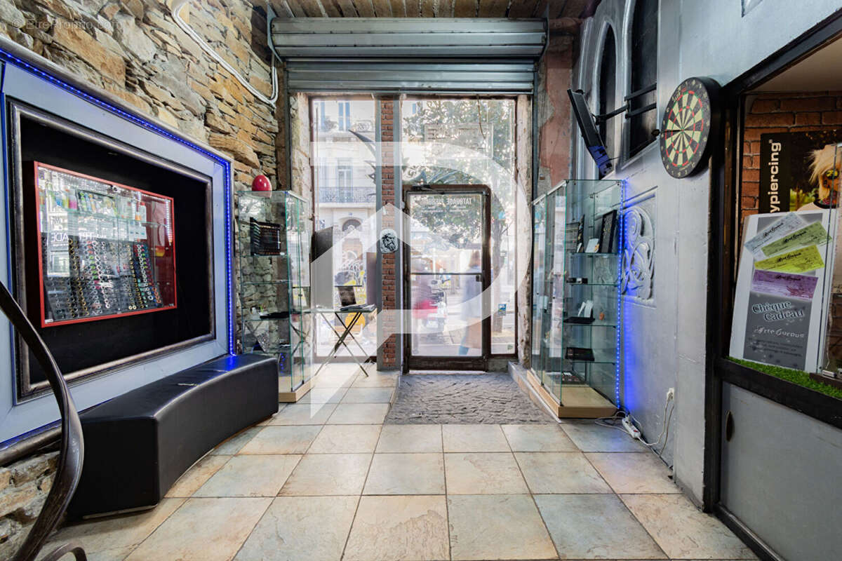 Commerce à MARSEILLE-6E