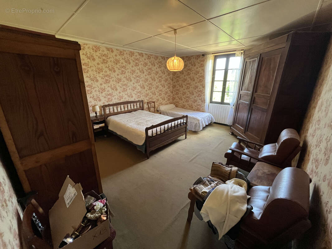 Propriété   Corps de ferme avec dépendances sur 6 180 m2 de terrain - photo 10