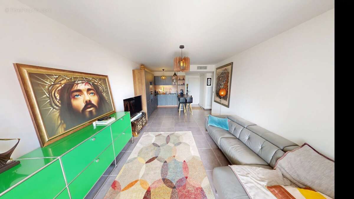 Appartement à VILLENEUVE-LOUBET