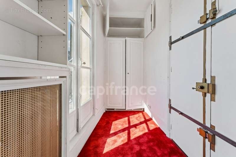 Appartement à PARIS-7E