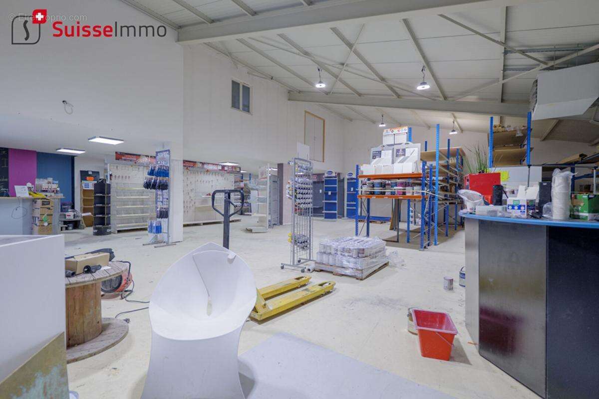 Commerce à AUDINCOURT