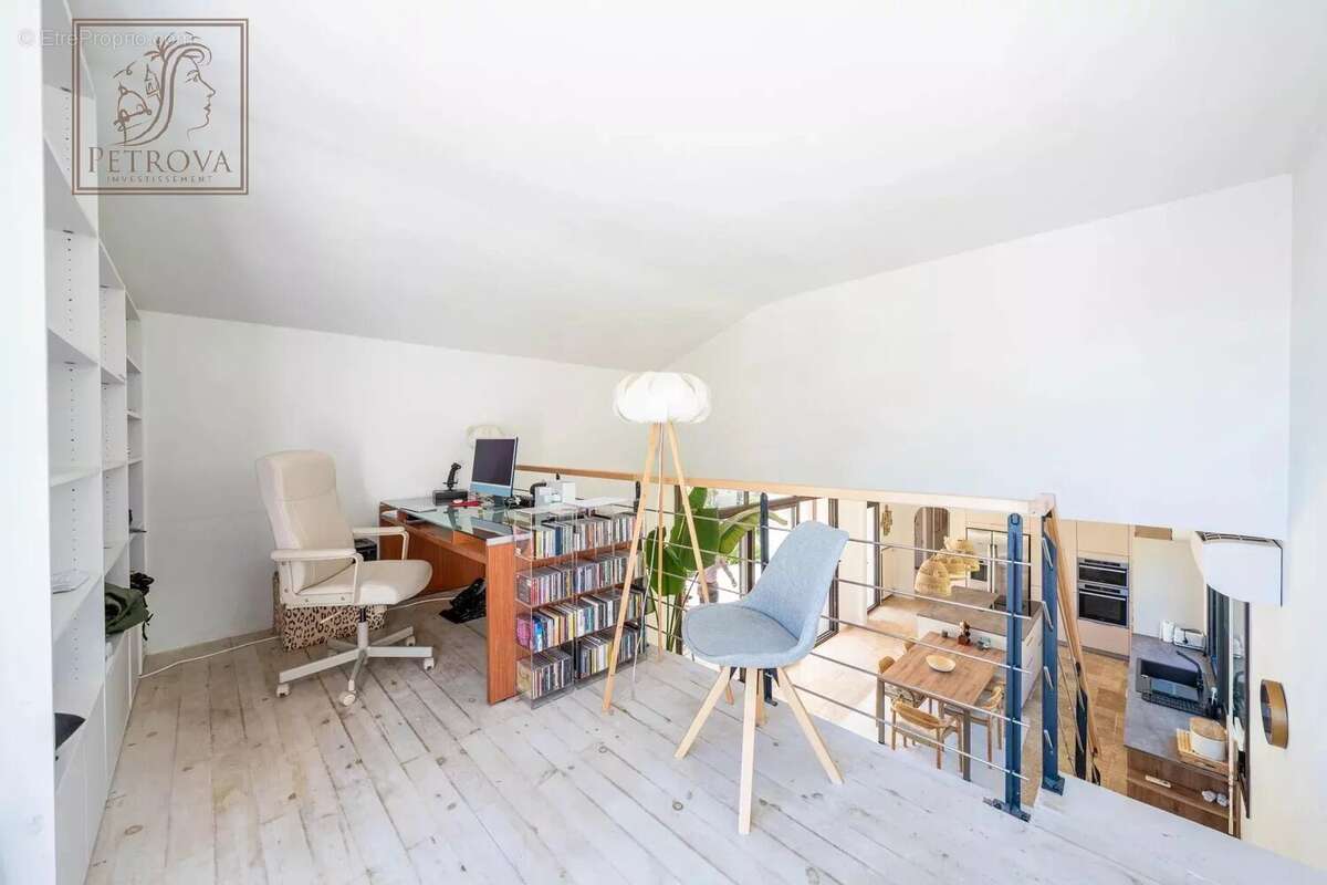 Maison à TOURRETTES-SUR-LOUP