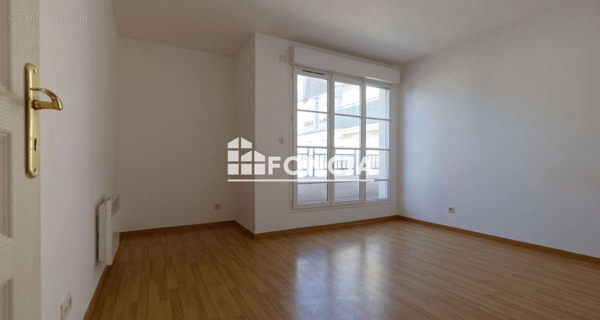 Appartement à CORBEIL-ESSONNES