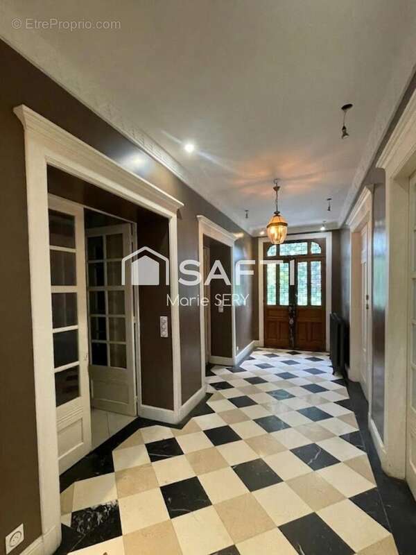 Maison 327 m² à Etrepagny  - photo 2