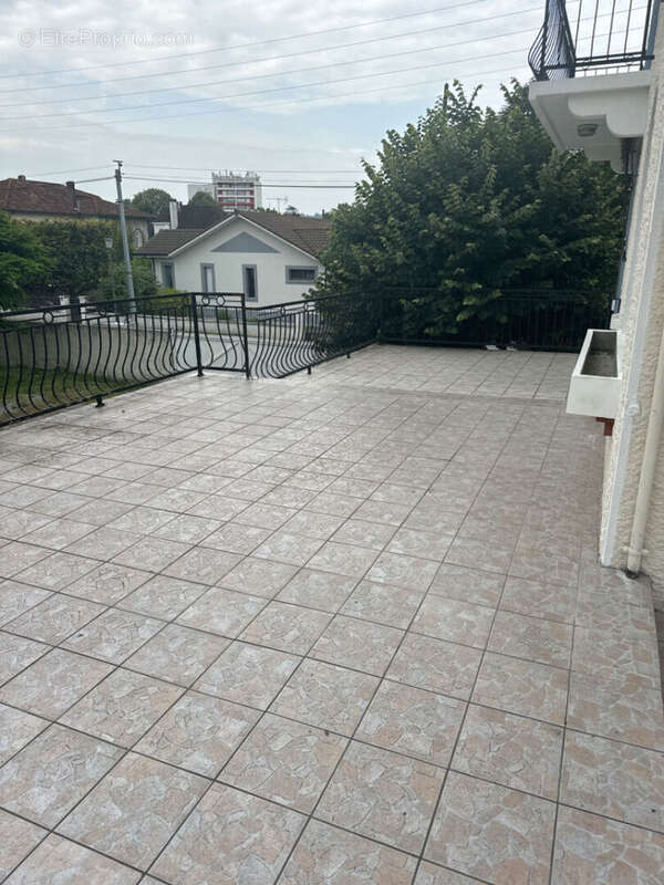 Maison 200 m² à Billere  - photo 5
