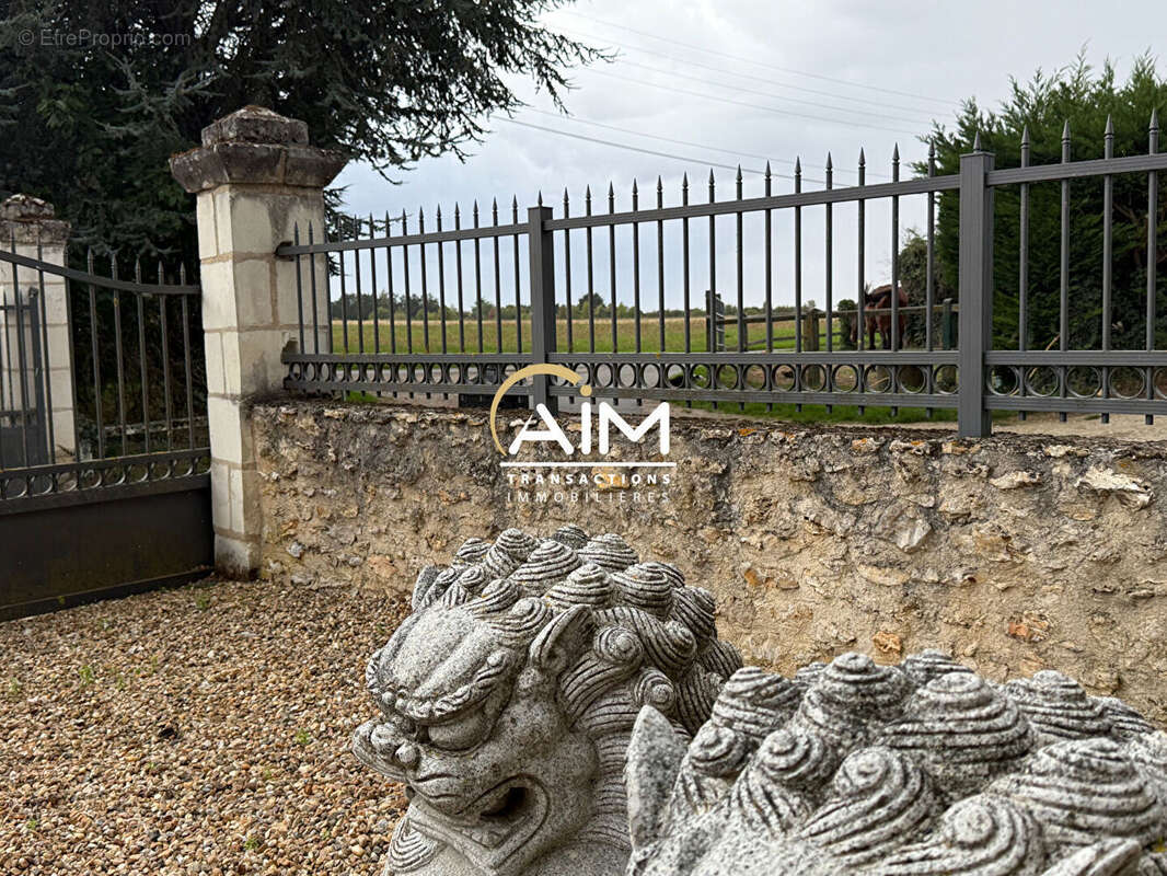 Maison à REIGNAC-SUR-INDRE