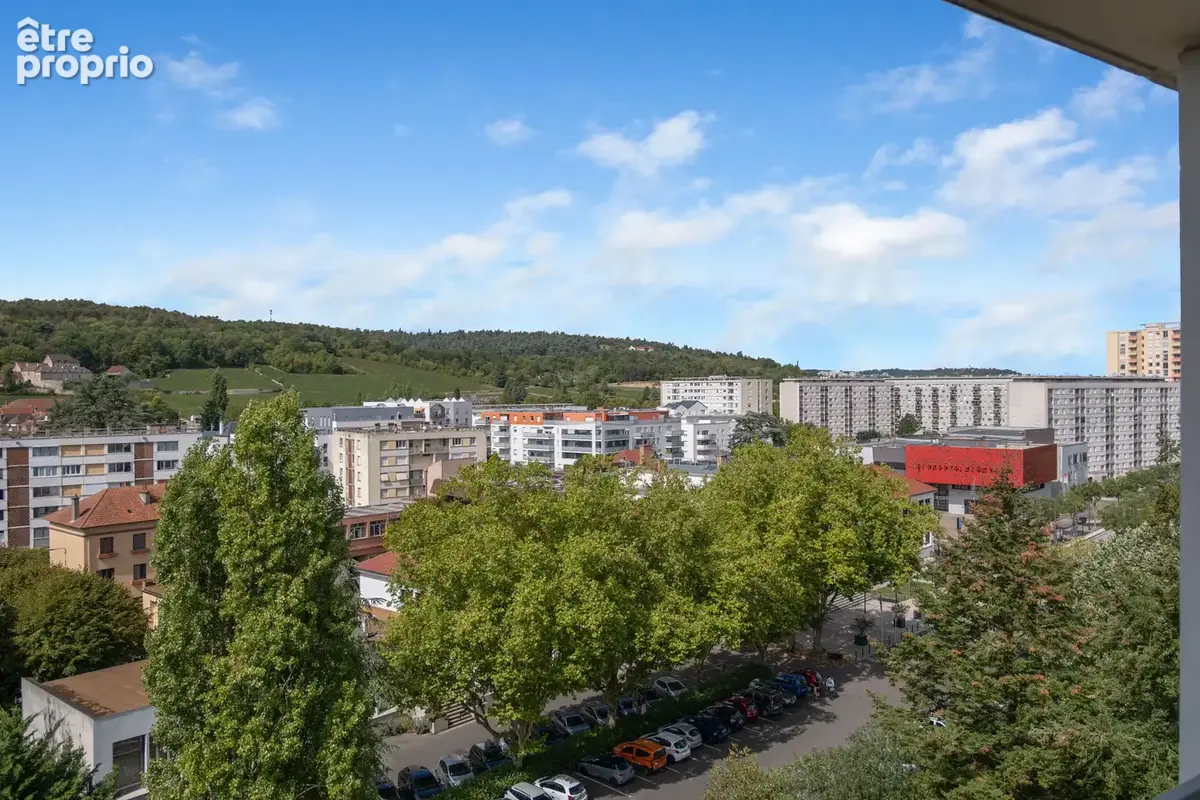 Vaste appartement T5 (106 m2) à rénover avec balcons et vue panoramique - Chenôve - photo 2