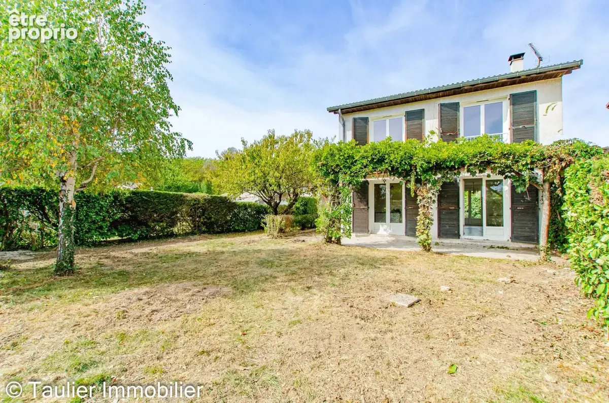 Maison T4 avec jardin et garage, à rafraîchir - photo 1