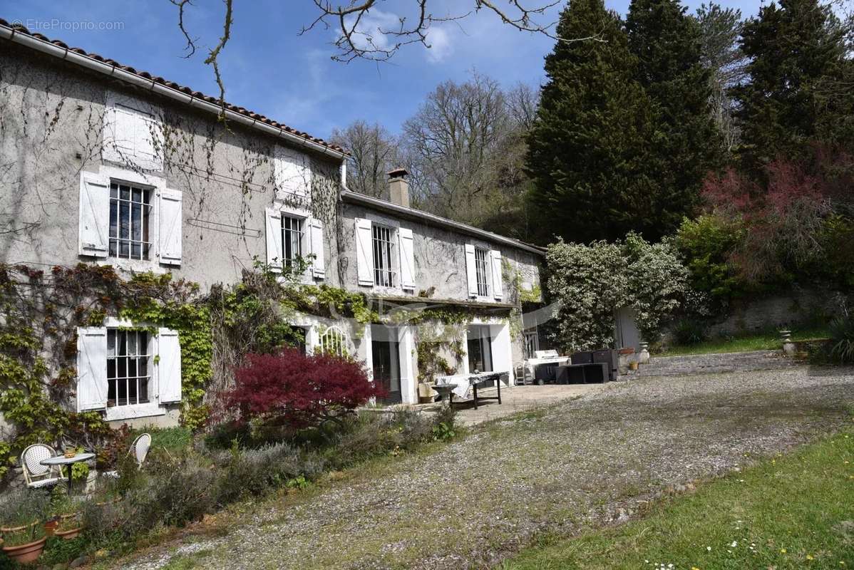 Maison à PEYREFITTE-DU-RAZES