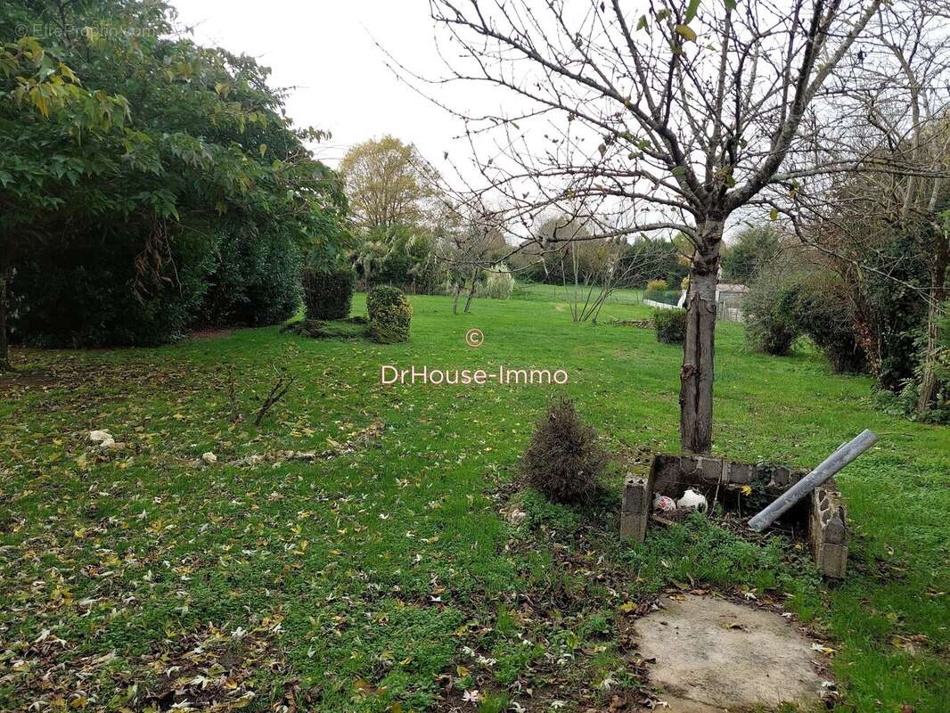 Maison à CORME-ECLUSE