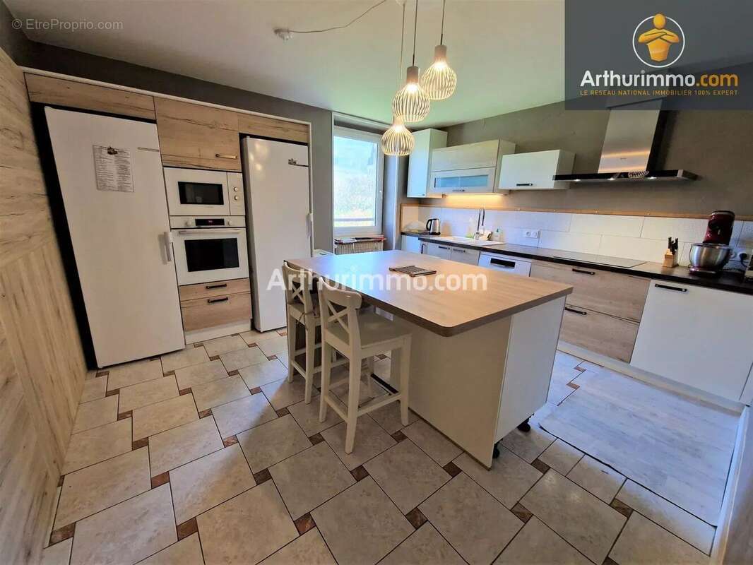 Maison à LONS-LE-SAUNIER