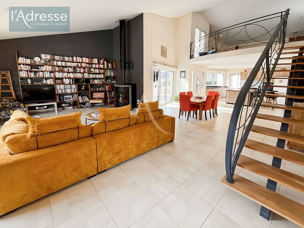 Maison à PRAYSSAC