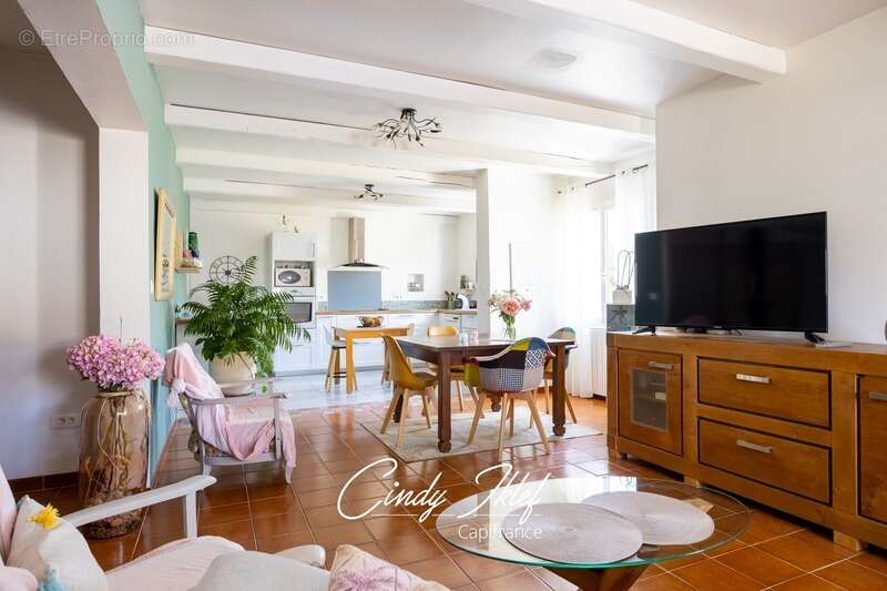 Maison à CHATEAUNEUF-LES-MARTIGUES