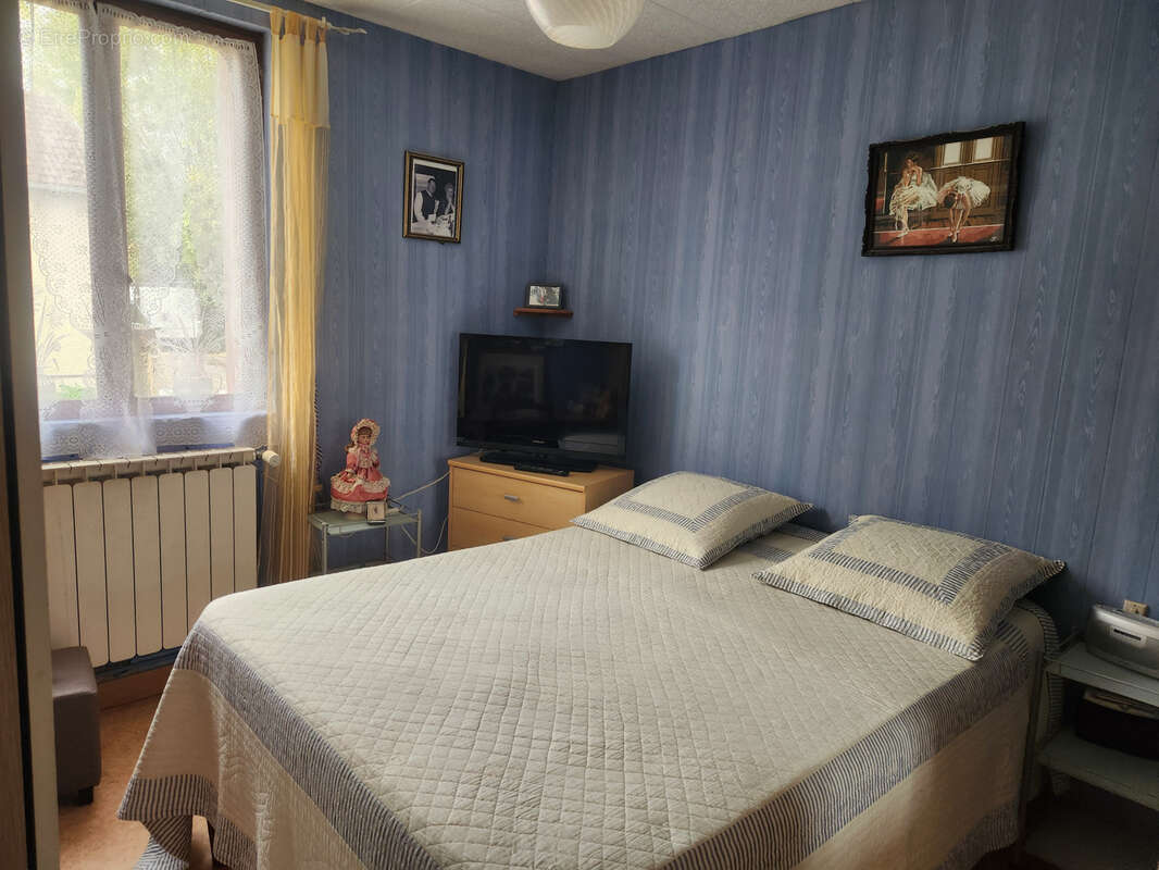 Maison à AIX-EN-OTHE