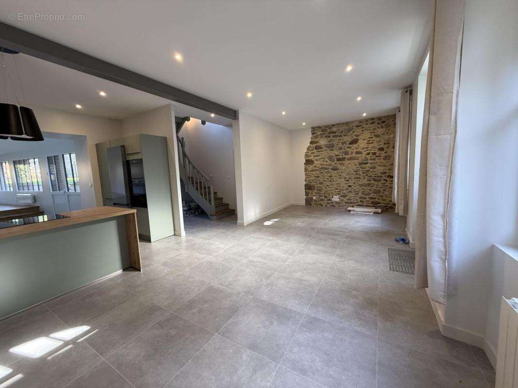 Maison à SAINT-SULIAC