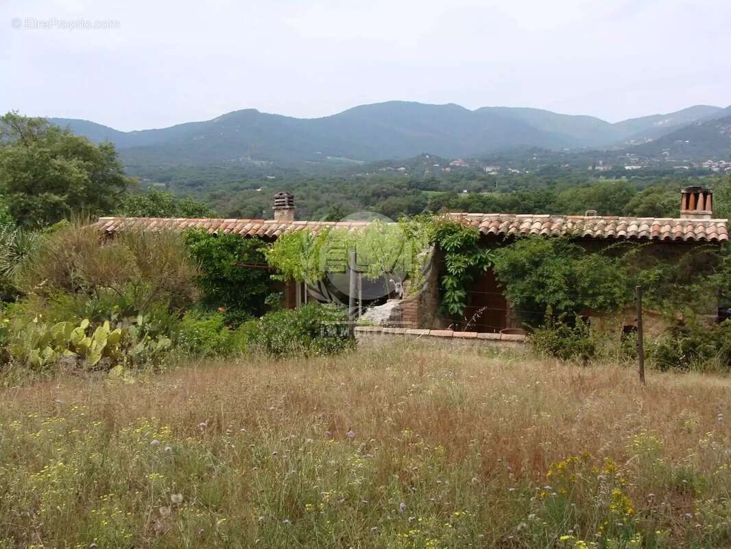 Maison à PLAN-DE-LA-TOUR