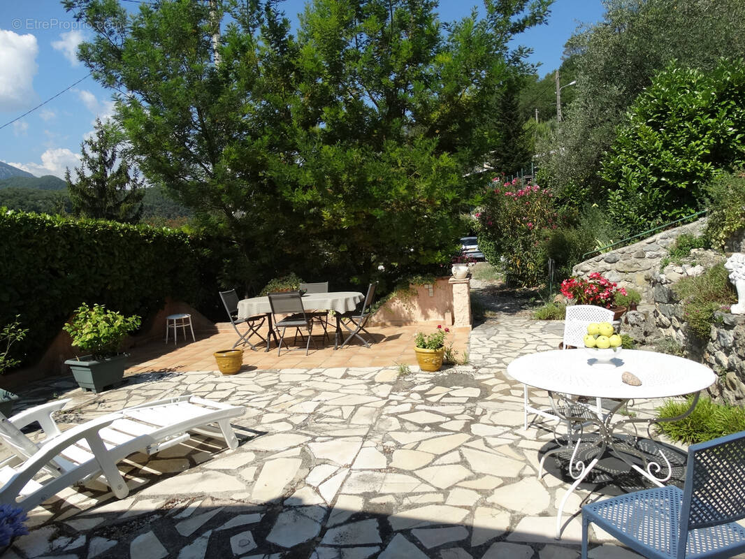 Maison à ROQUESTERON