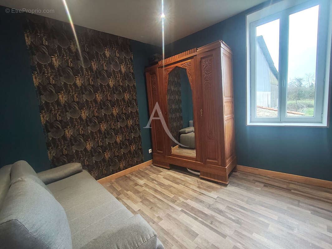 Maison à LOIRE-SUR-NIE