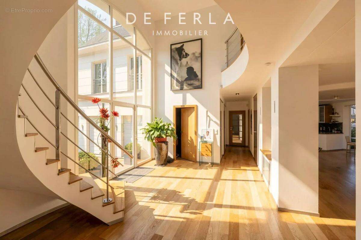 Maison à NEUILLY-SUR-SEINE