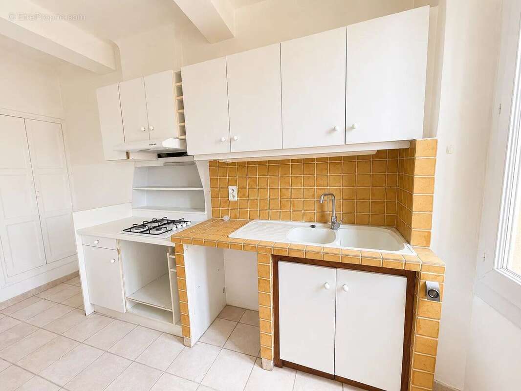 Maison à LE MUY