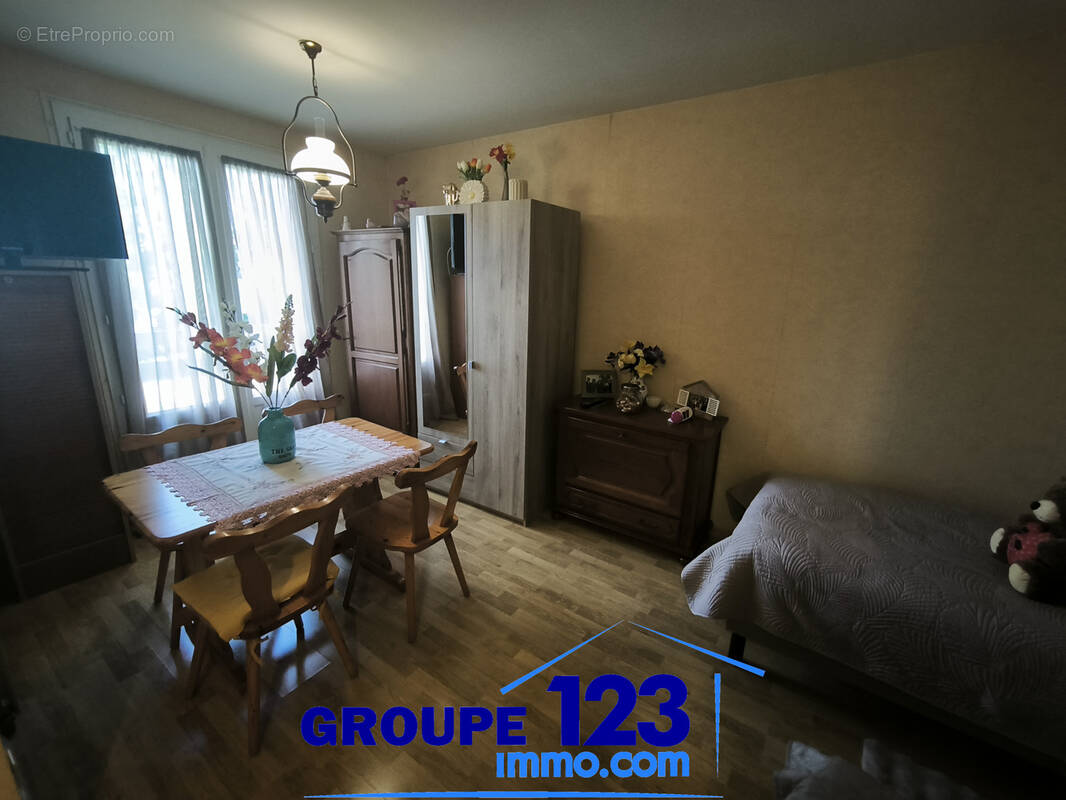 Appartement à MIGENNES