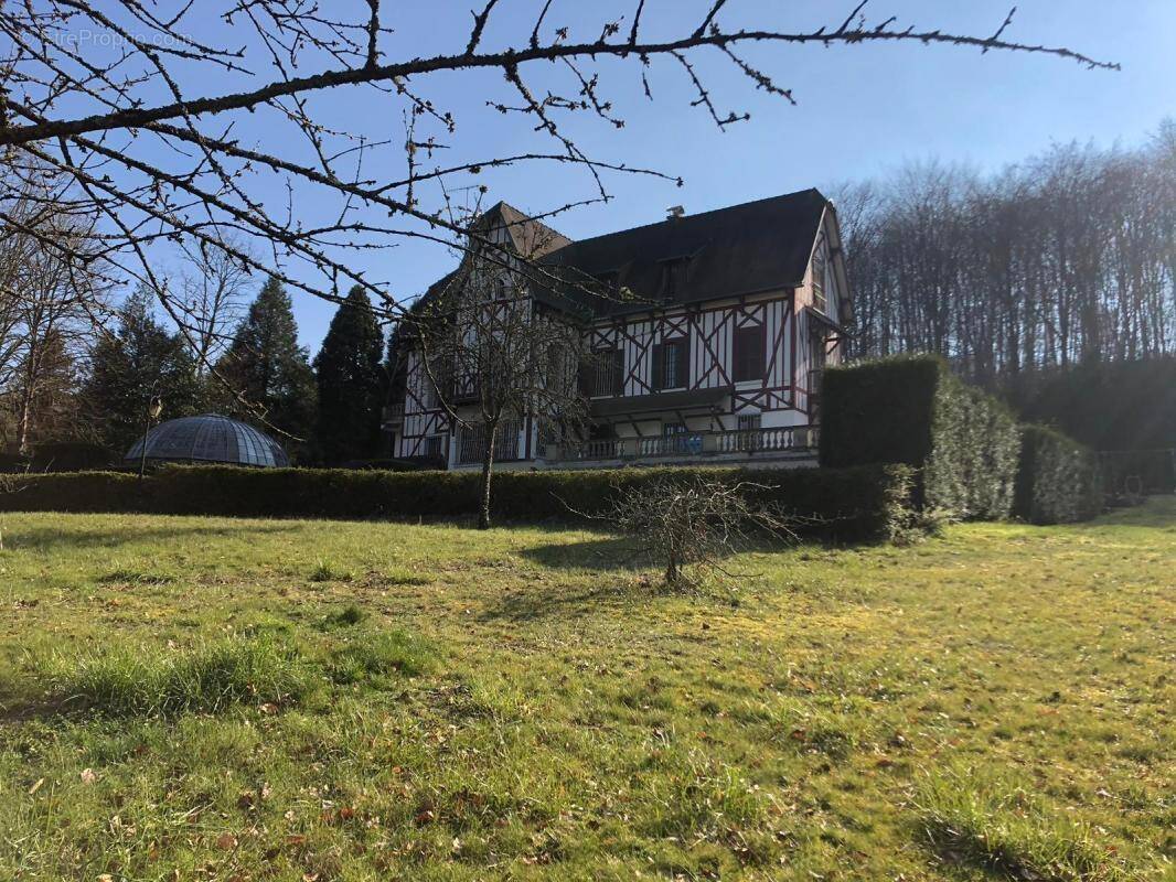 Maison à PIERREFONDS