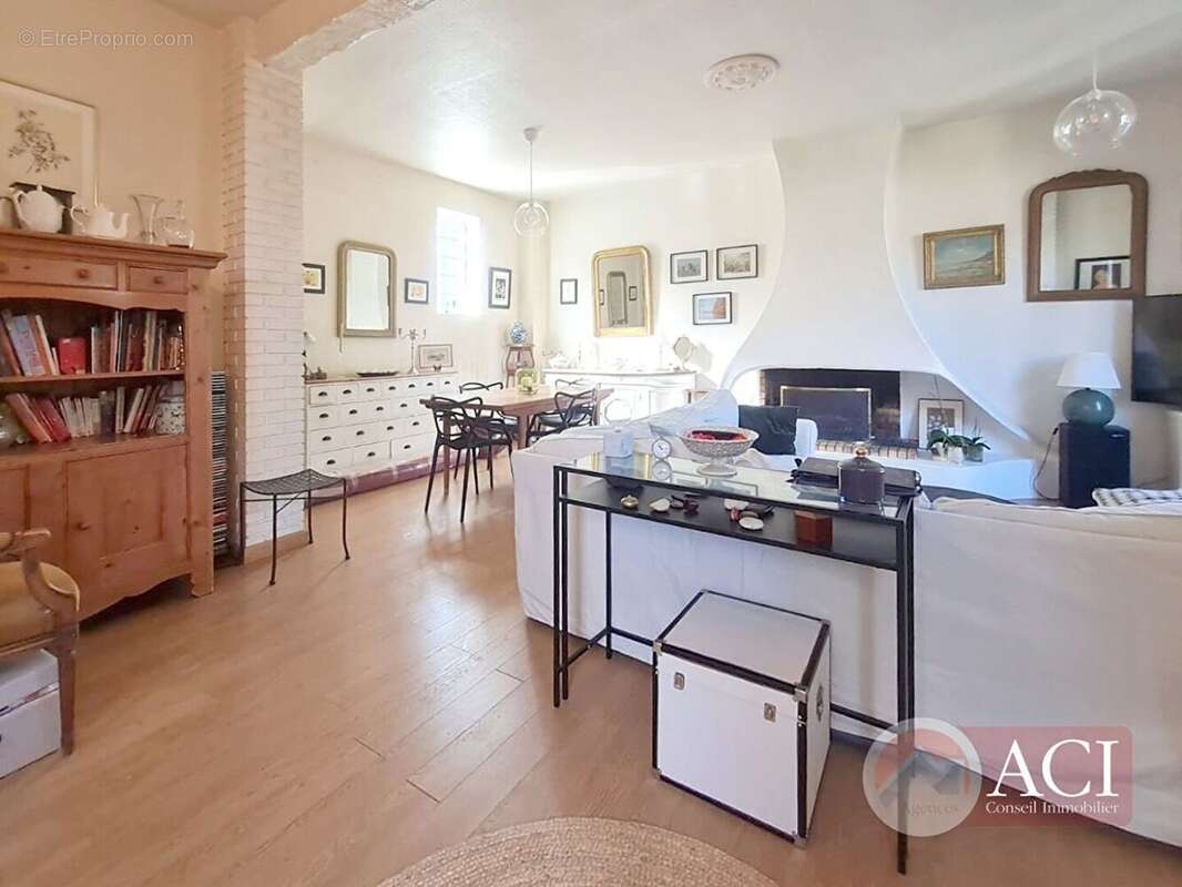 58275562b.jpg - Maison à GROSLAY