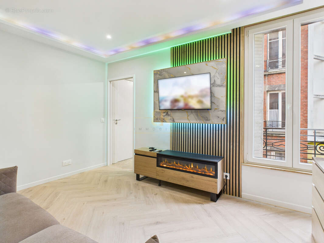 Appartement à PARIS-20E