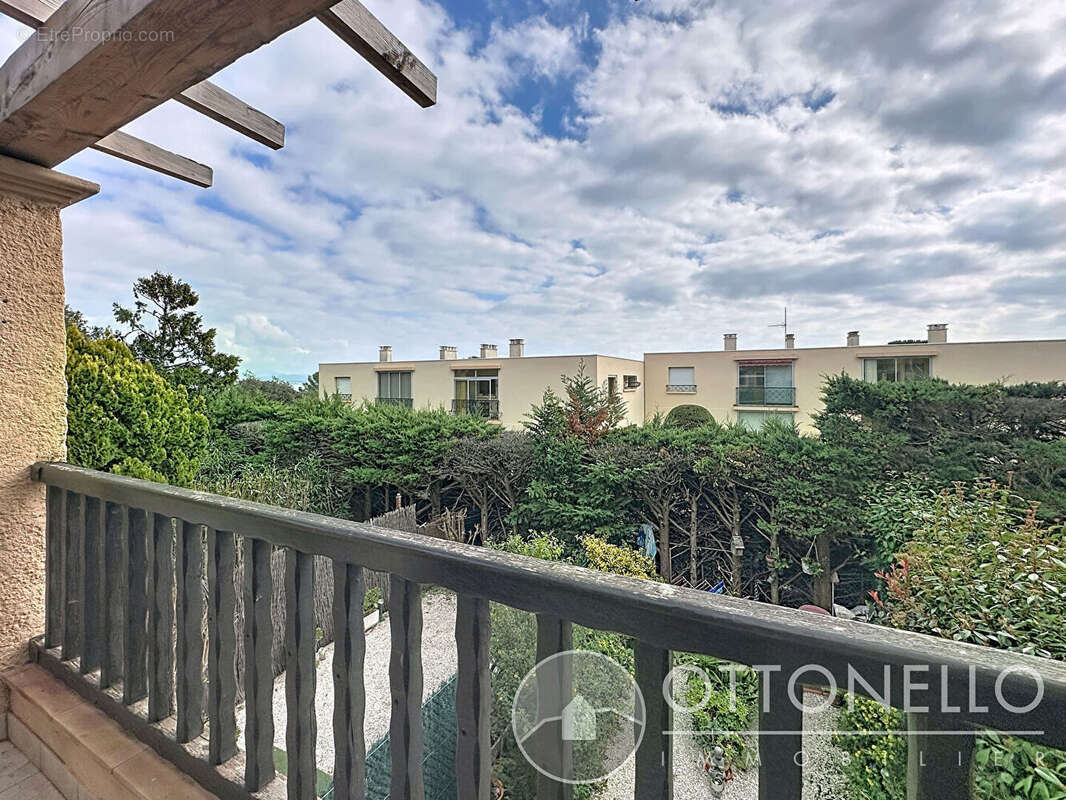 Appartement à FREJUS