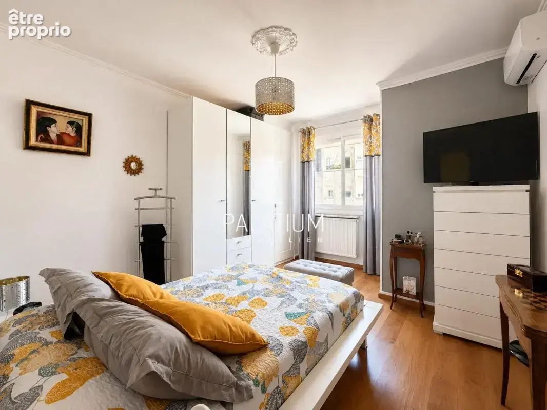 Appartement trois pieces traversant en plein coeur du centre-vil - photo 7