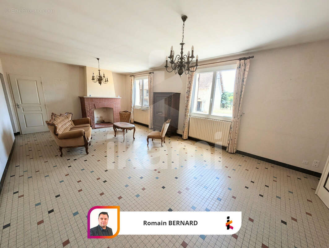 Maison à SAINT-PIERRE-D'EYRAUD