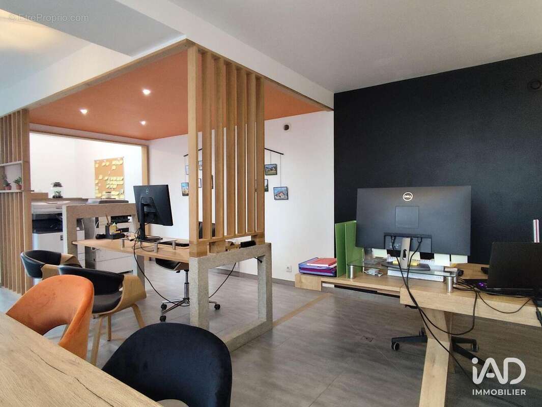 Photo 6 - Commerce à BAINS-SUR-OUST