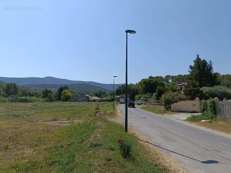 Terrain à PIGNANS