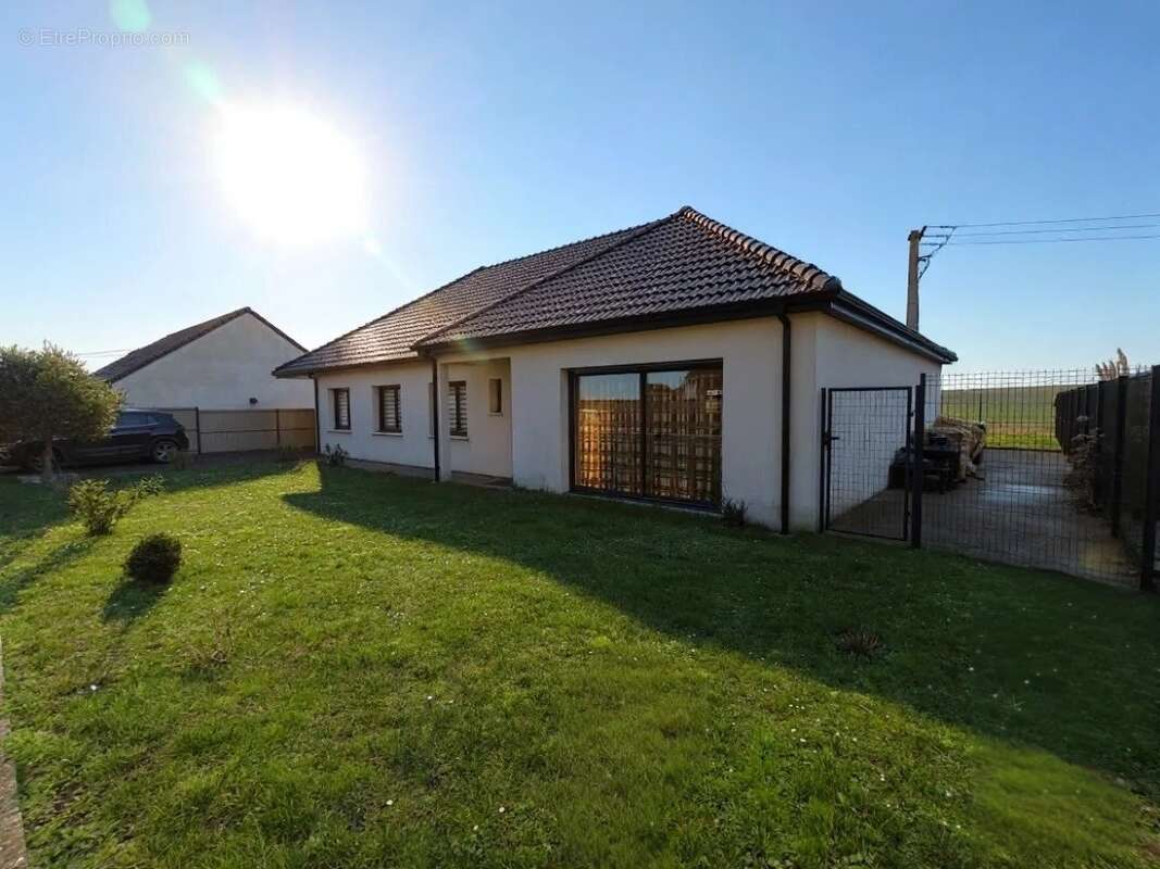 Maison à MASNIERES