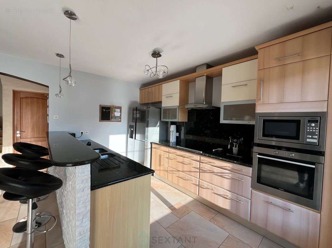 Maison à BOISSISE-LE-ROI