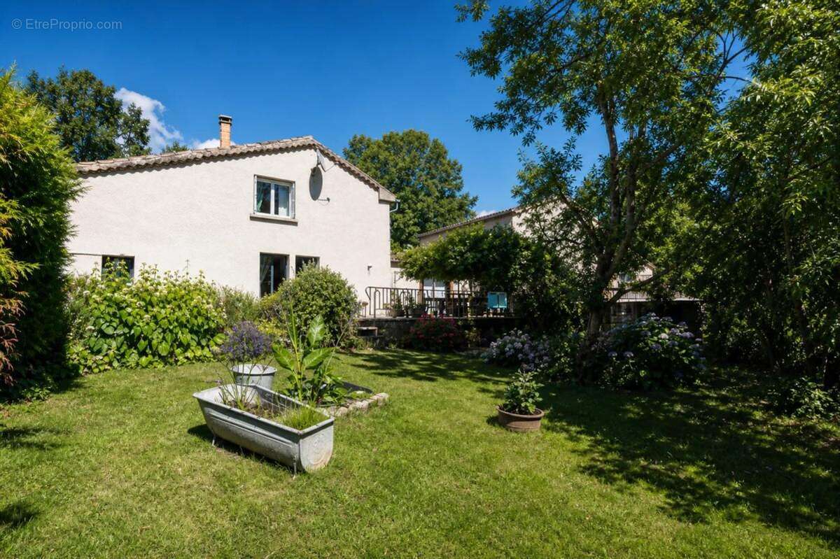 Maison de 8 pièces de 257 m² à Teillet - photo 15