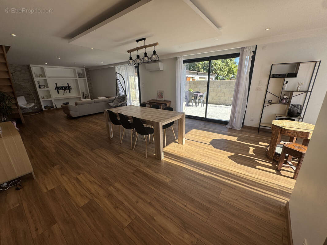 Maison à SAINT-MAURICE-DE-GOURDANS