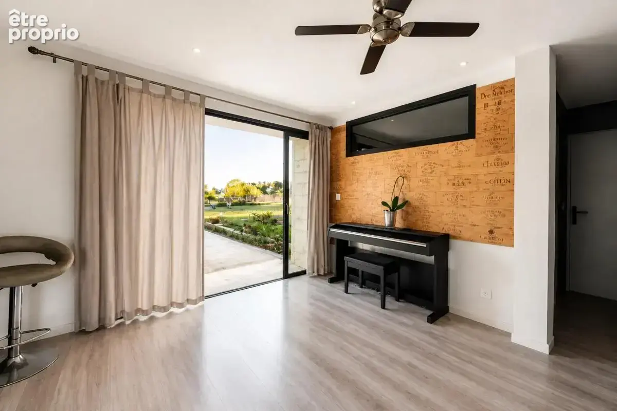 Maison contemporaine de 254 m² sur 6 000 m² de terrain - photo 10
